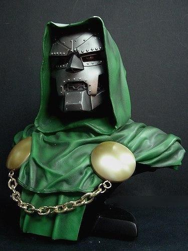 Dr. Doom Büst II