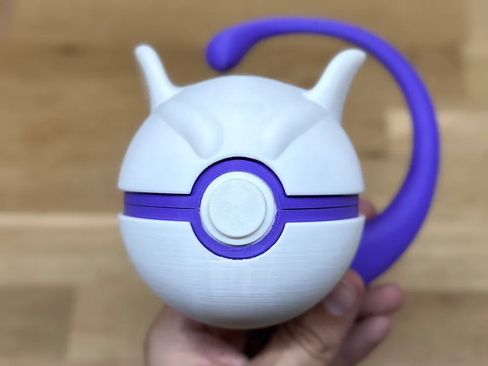 Pokeball Mewtwo
